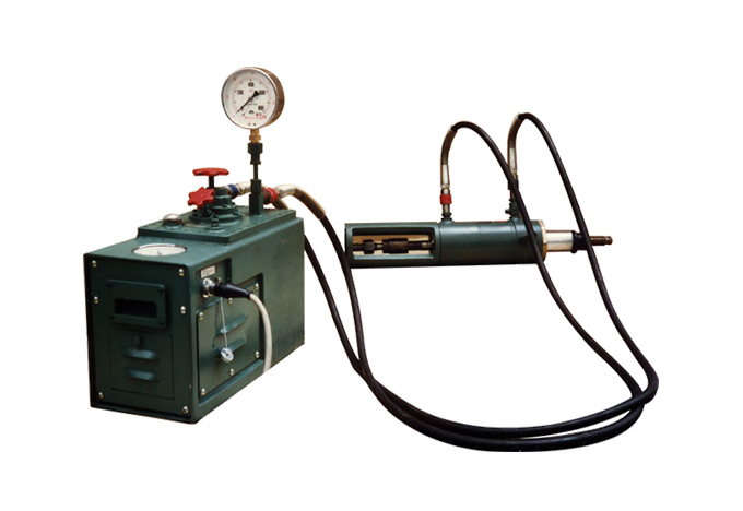 MTE型電動油圧<br />
ポンプユニット